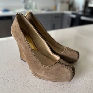 Michael Kors Brown Suede Wedge Heels, Sz 8.5, Taupe(brown/gray)
